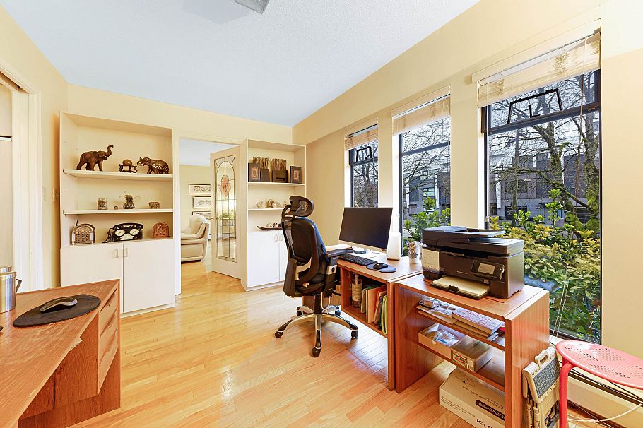 137 W Woodstock Avenue Vancouver, BC - 17