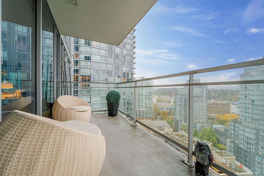 1701 1499 W Pender Street Vancouver, BC - 18