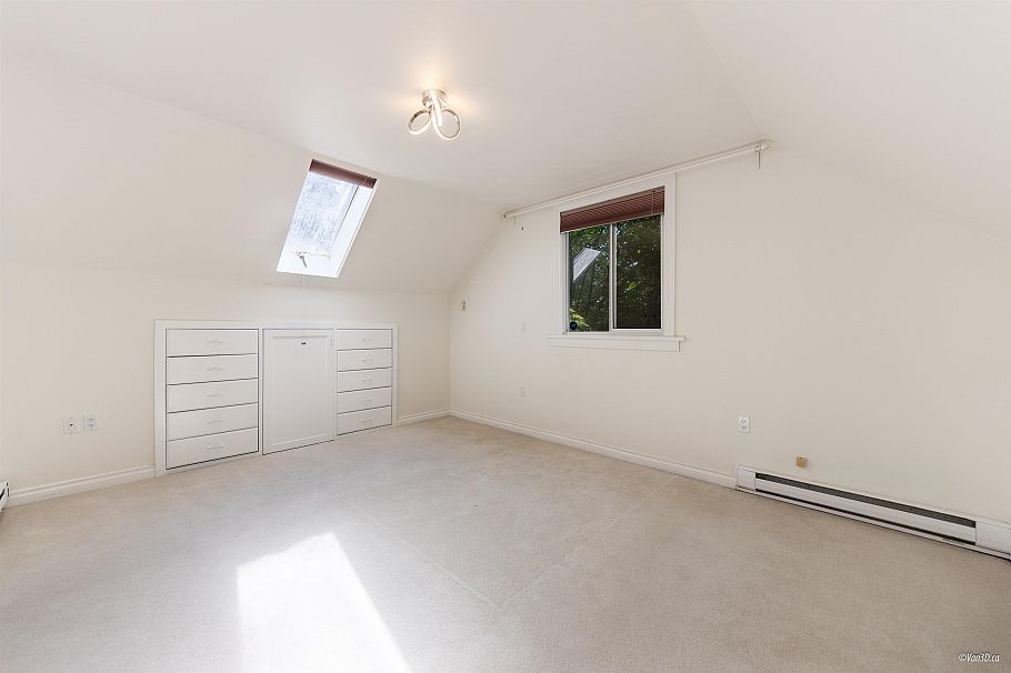 2146 W 33rd Avenue Vancouver, BC - 26