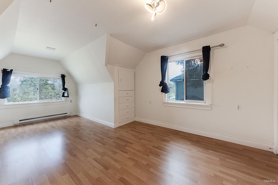 2146 W 33rd Avenue Vancouver, BC - 22