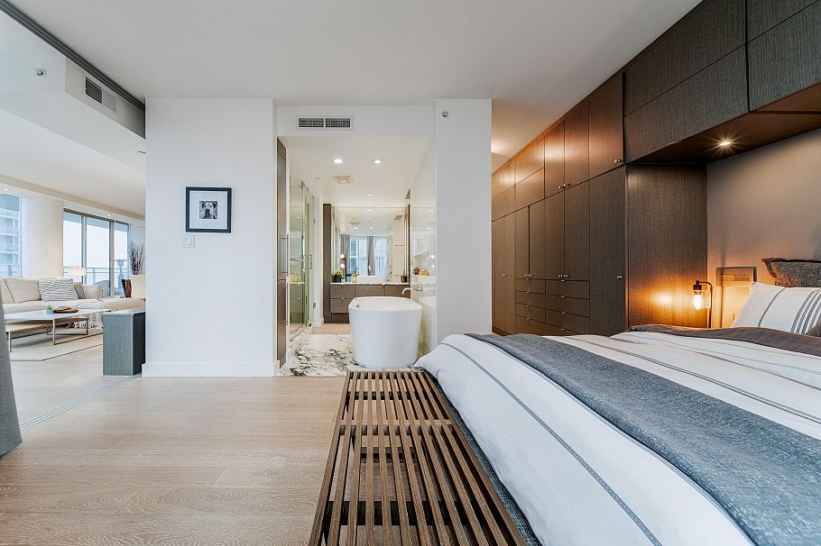 1701 1499 W Pender Street Vancouver, BC - 14