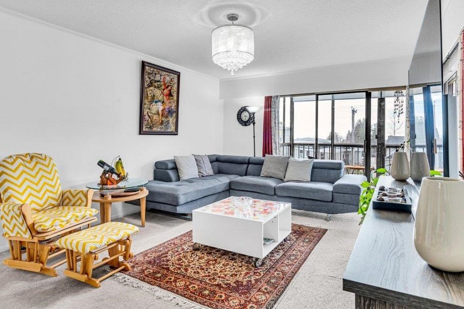 301 2710 Lonsdale Avenue North Vancouver, BC - 4