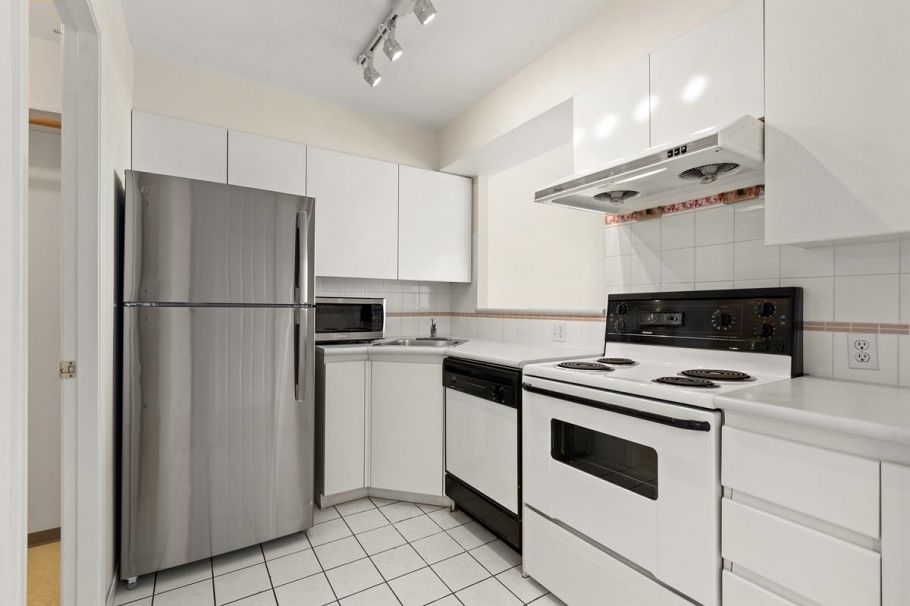 1007 888 Pacific Street Vancouver, BC - 16