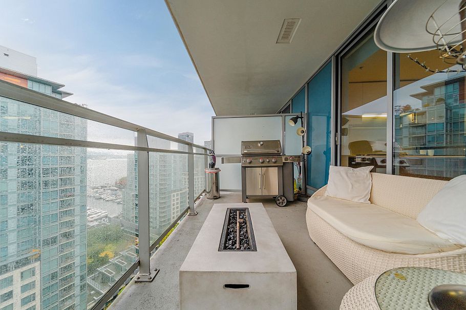 1701 1499 W Pender Street Vancouver, BC - 19