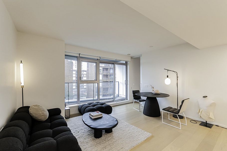 606 889 Pacific Street Vancouver, BC - 1