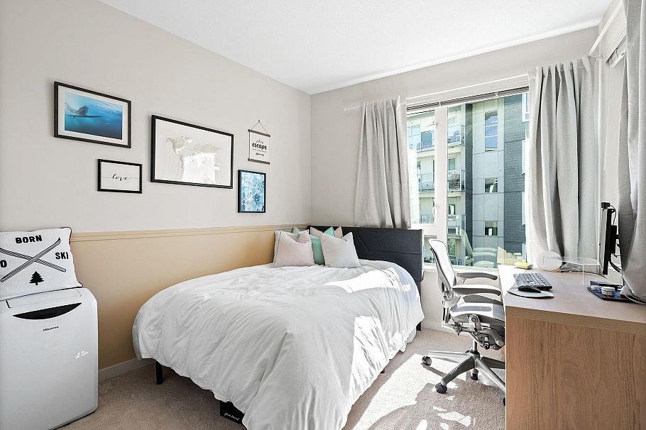 306 277 W 1st Street North Vancouver, BC - 26