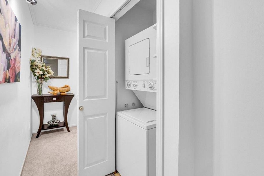 301 2710 Lonsdale Avenue North Vancouver, BC - 16