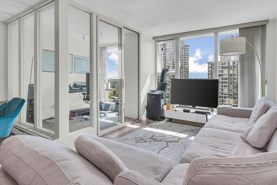 2206 1009 Expo Boulevard Vancouver, BC - 3