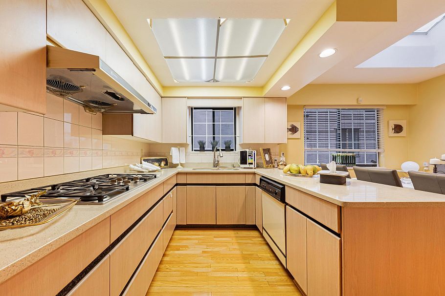 137 W Woodstock Avenue Vancouver, BC - 15