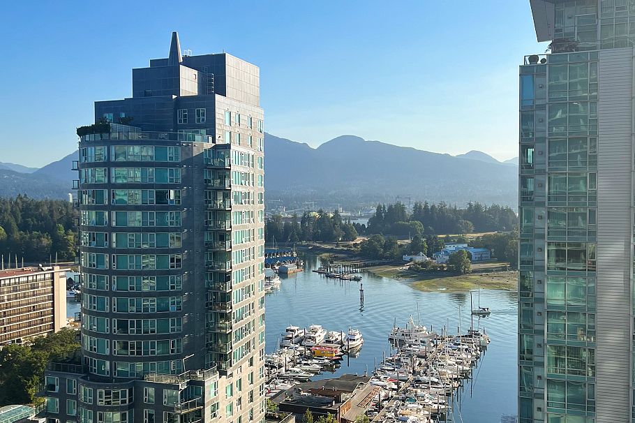 1701 1499 W Pender Street Vancouver, BC - 27