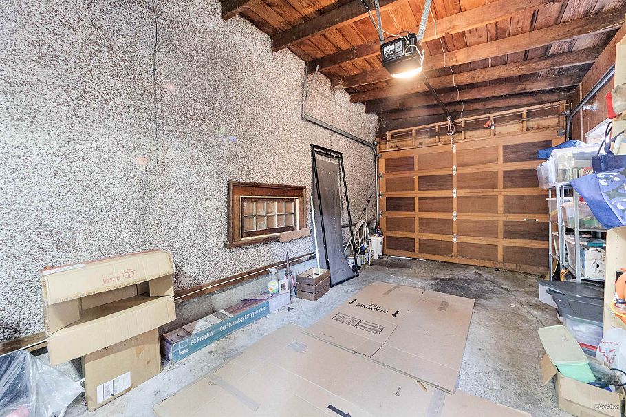 2146 W 33rd Avenue Vancouver, BC - 37