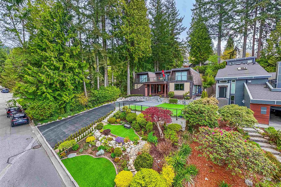 4066 Norwood Avenue North Vancouver, BC - 24