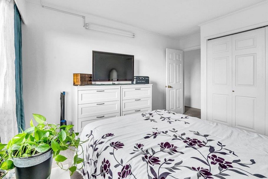 301 2710 Lonsdale Avenue North Vancouver, BC - 10