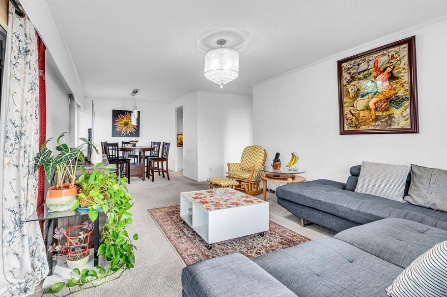 301 2710 Lonsdale Avenue North Vancouver, BC - 3