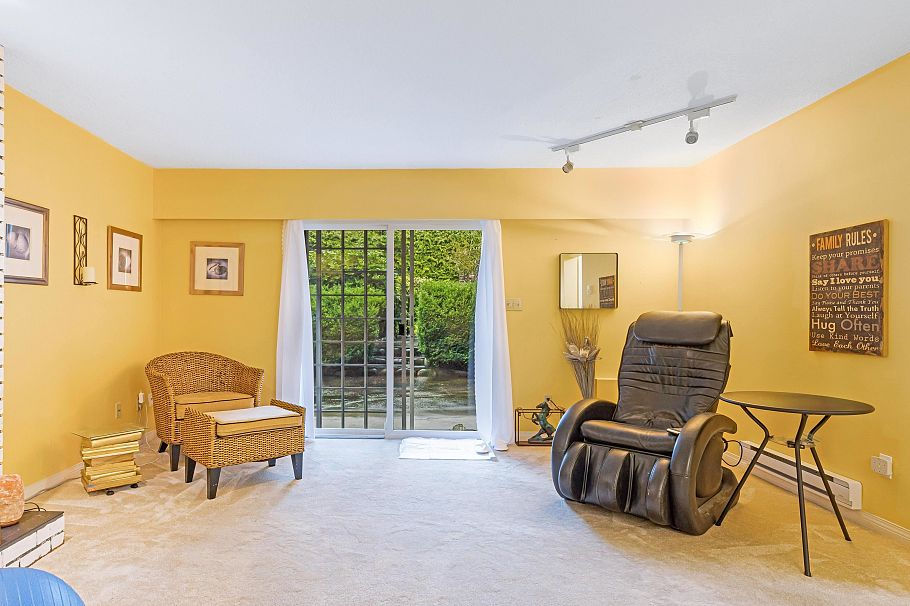 137 W Woodstock Avenue Vancouver, BC - 6