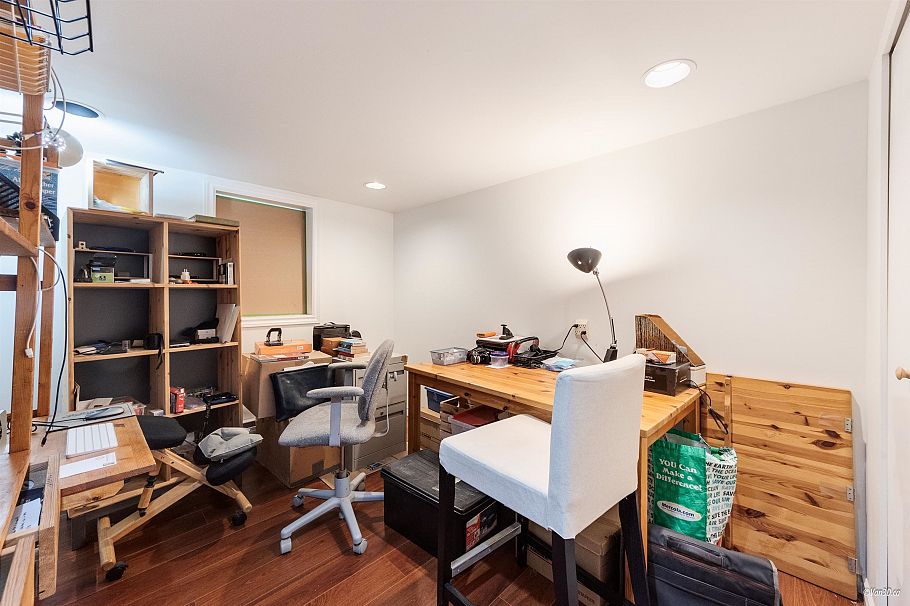 2146 W 33rd Avenue Vancouver, BC - 32