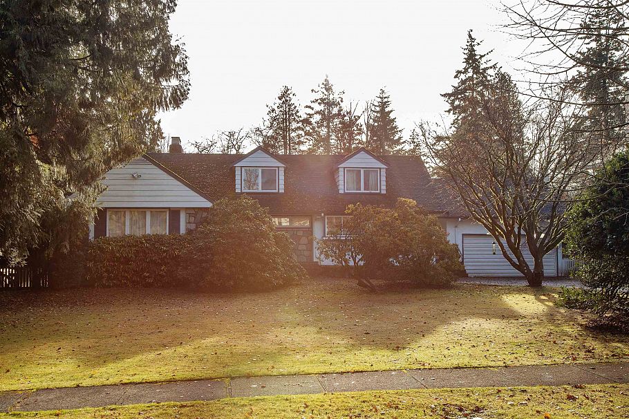 1350 Laurier Avenue Vancouver, BC - 2