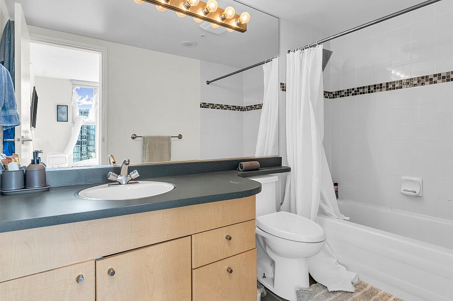 2206 1009 Expo Boulevard Vancouver, BC - 14