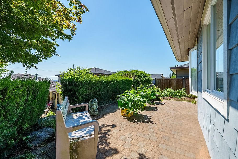 628 E 7th Street North Vancouver, BC - 9