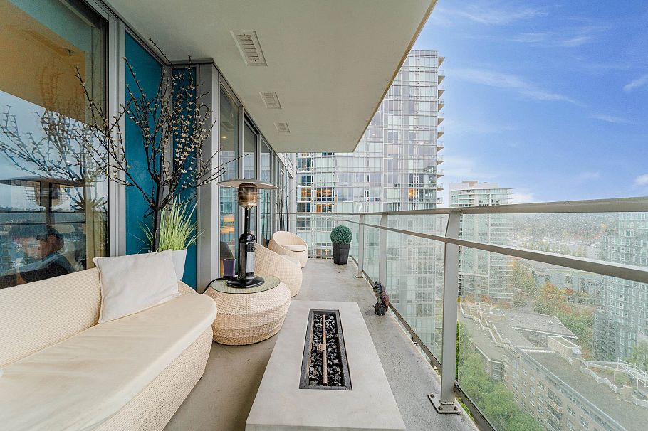 1701 1499 W Pender Street Vancouver, BC - 21