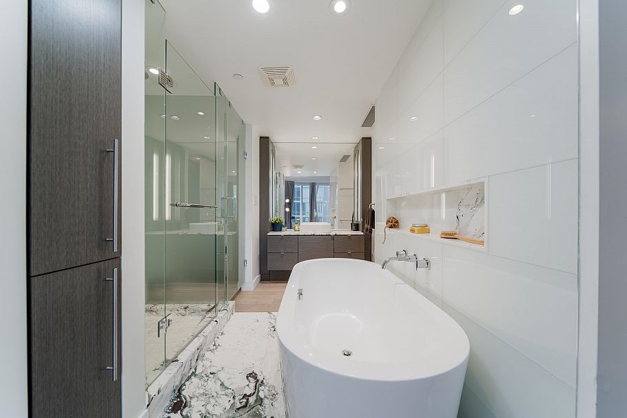 1701 1499 W Pender Street Vancouver, BC - 31