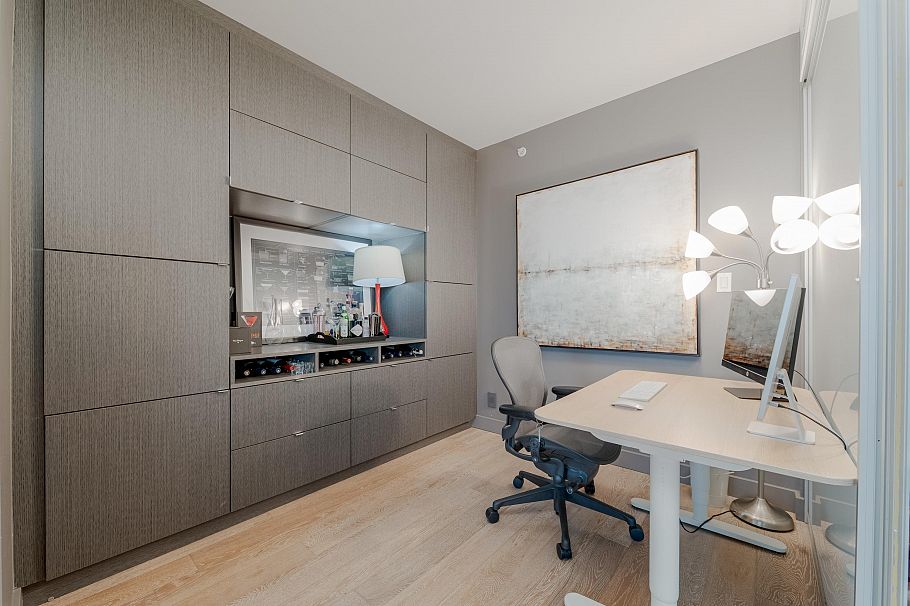 1701 1499 W Pender Street Vancouver, BC - 16