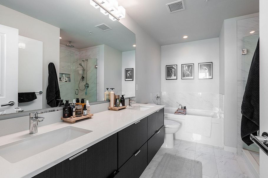 306 277 W 1st Street North Vancouver, BC - 17