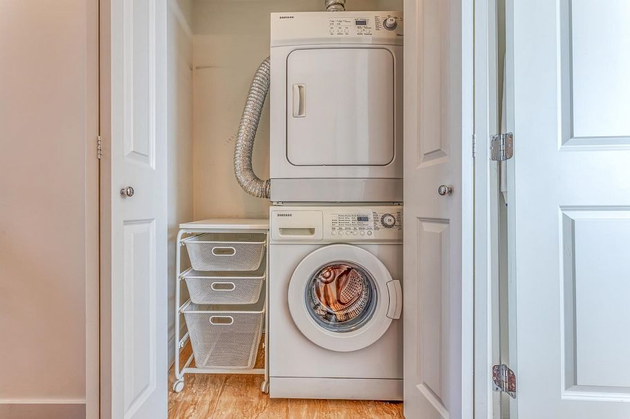 PH1 2121 W 38th Avenue Vancouver, BC - 1