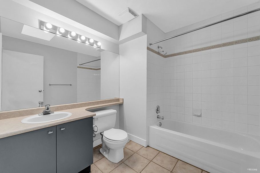 319 418 E Broadway Vancouver, BC - 22