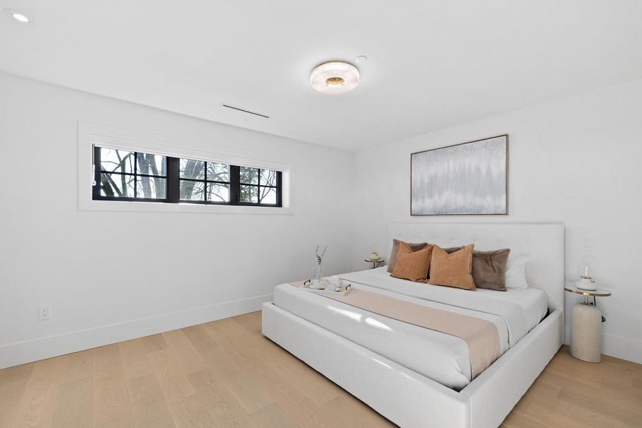 2505 W 37th Avenue Vancouver, BC - 13