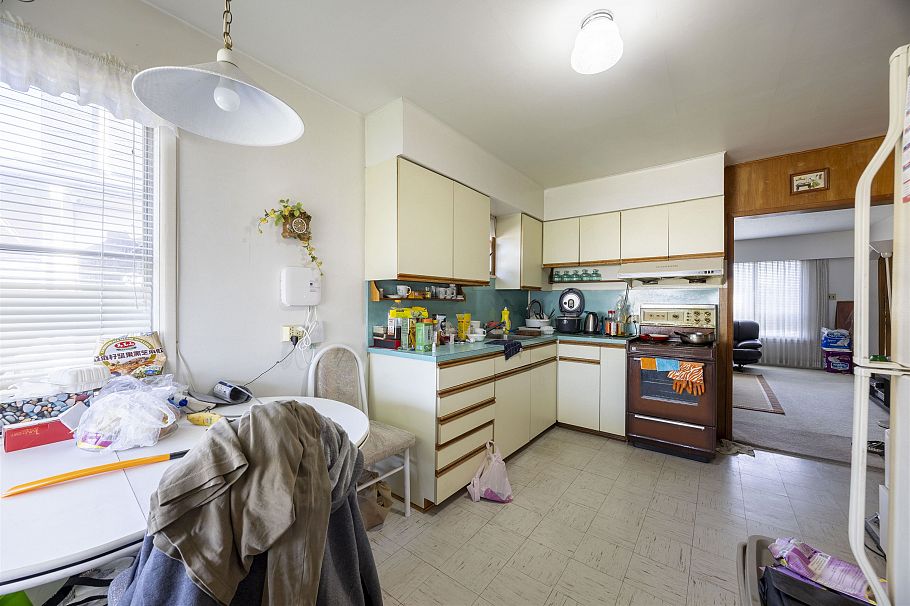 389 E 63rd Avenue Vancouver, BC - 8