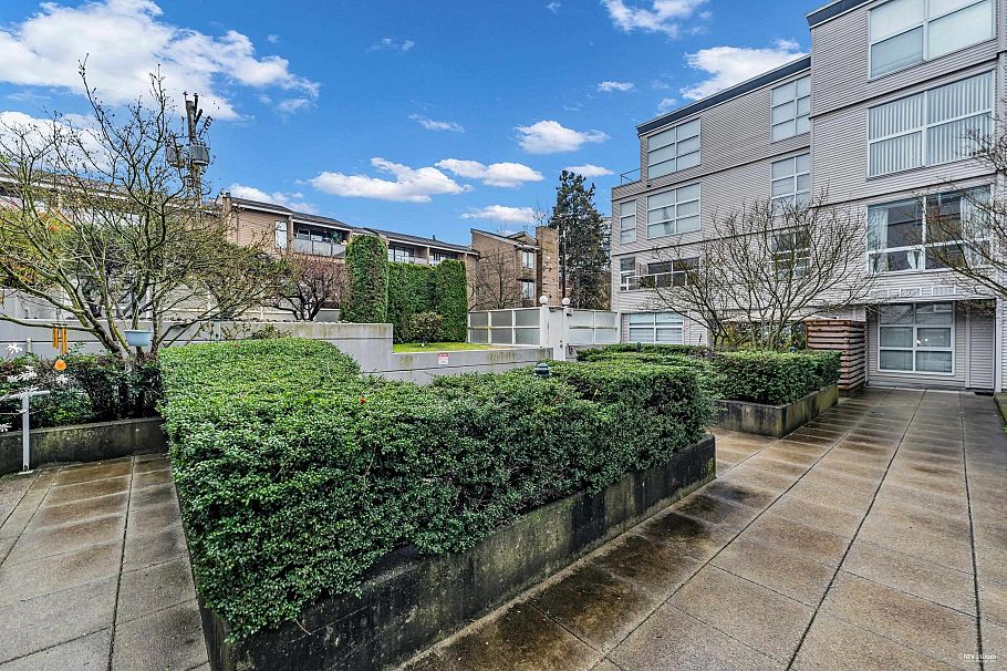 319 418 E Broadway Vancouver, BC - 25