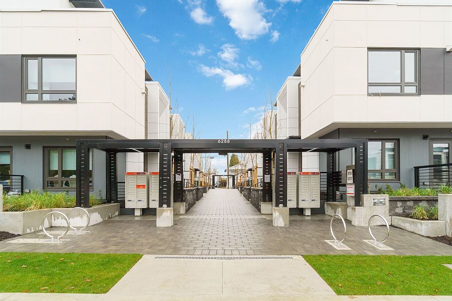 6330 Oak Street Vancouver, BC - 15