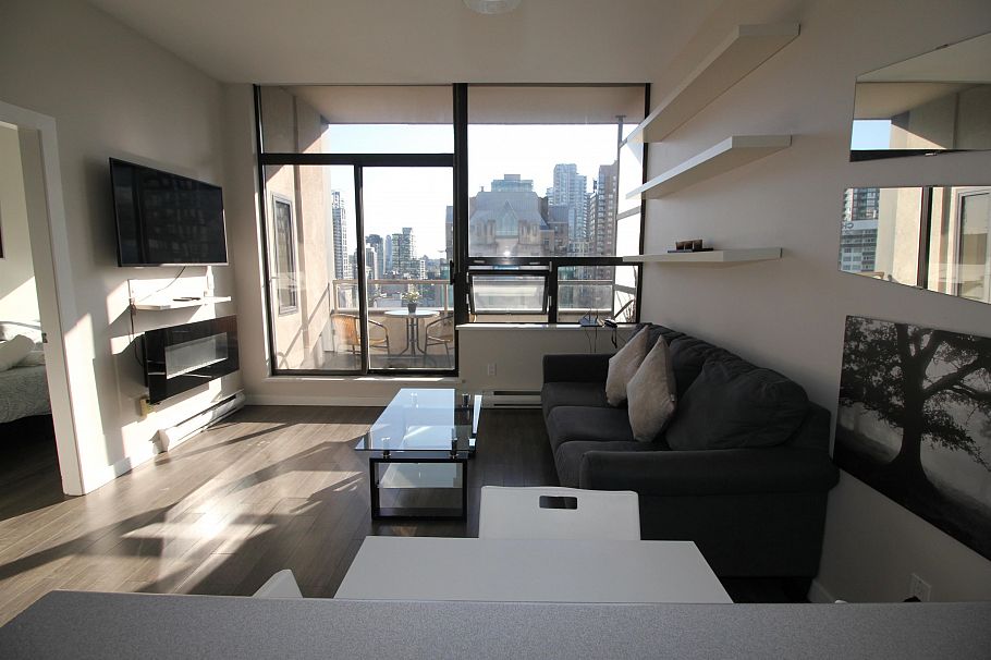 909 1010 Howe Street Vancouver, BC - 8