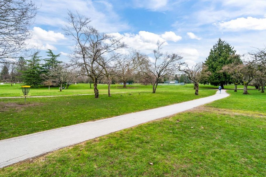 403 4685 Valley Drive Vancouver, BC - 31