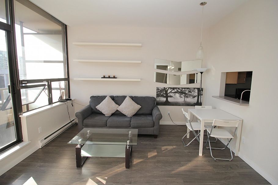 909 1010 Howe Street Vancouver, BC - 3