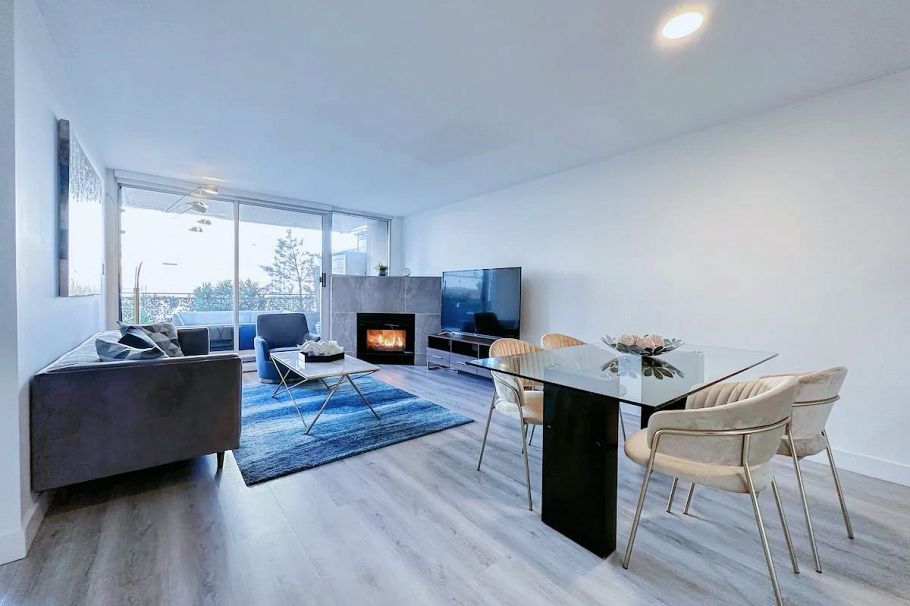 309 555 Abbott Street Vancouver, BC - 1