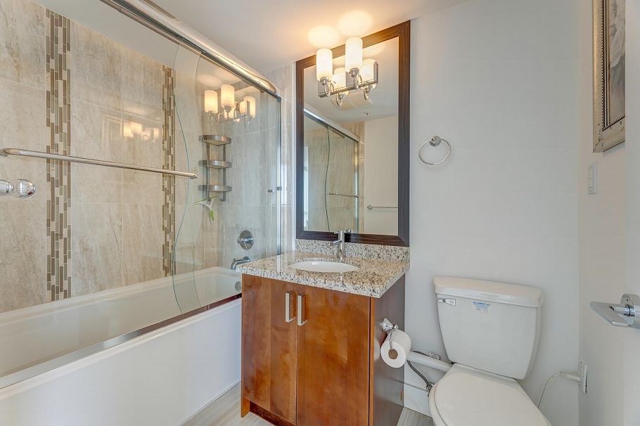 PH1 2121 W 38th Avenue Vancouver, BC - 21