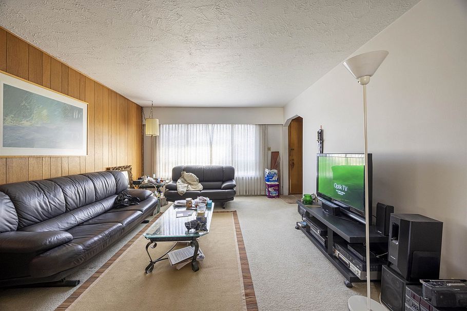 389 E 63rd Avenue Vancouver, BC - 5