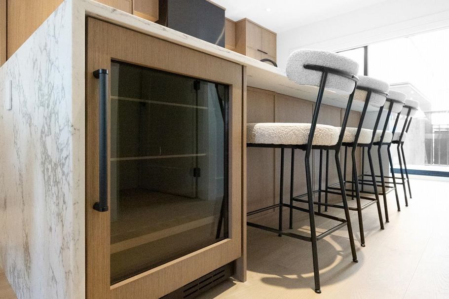 2505 W 37th Avenue Vancouver, BC - 11