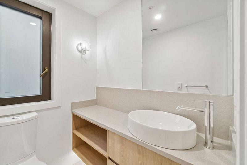 6330 Oak Street Vancouver, BC - 10