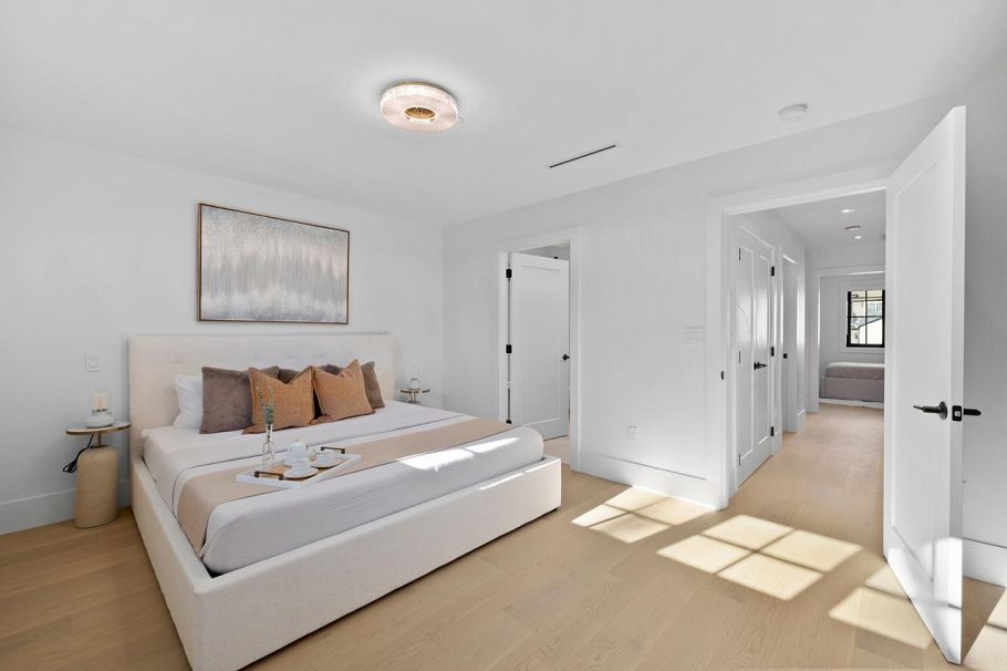 2505 W 37th Avenue Vancouver, BC - 14