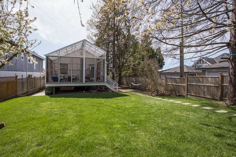 344 W 23rd Street North Vancouver, BC - 30