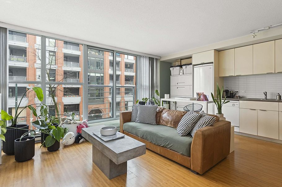 308 168 Powell Street Vancouver, BC - 3