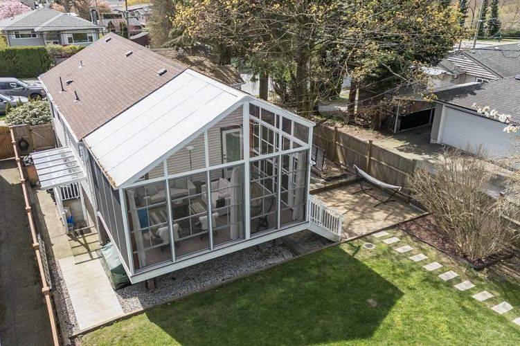 344 W 23rd Street North Vancouver, BC - 34