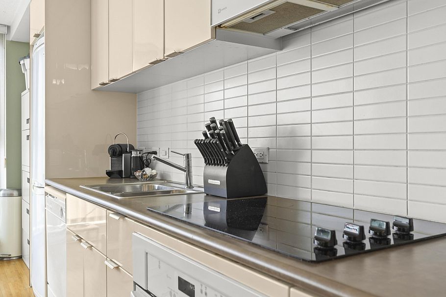 308 168 Powell Street Vancouver, BC - 9