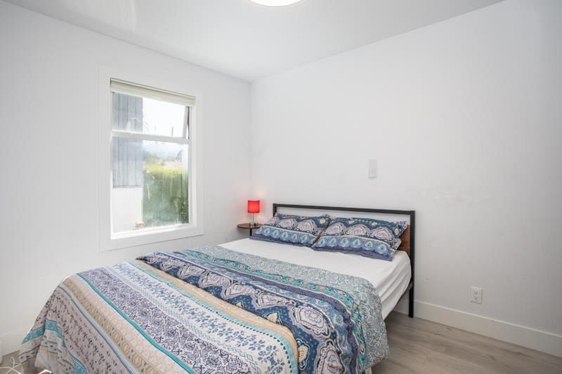 344 W 23rd Street North Vancouver, BC - 19