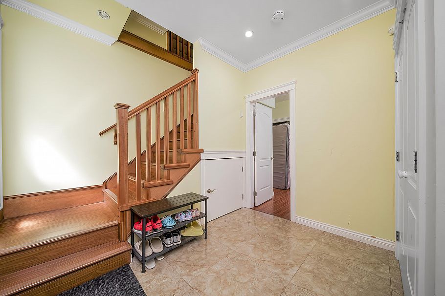 3443 Price Street Vancouver, BC - 2