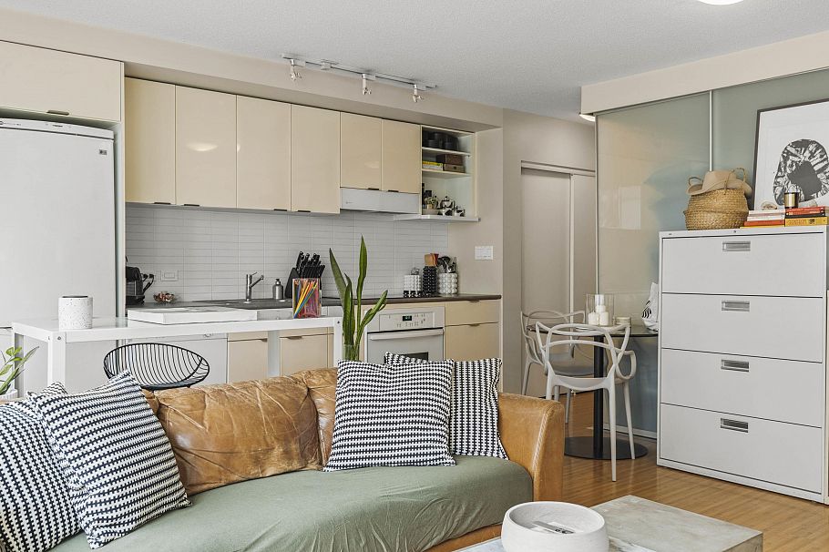 308 168 Powell Street Vancouver, BC - 5