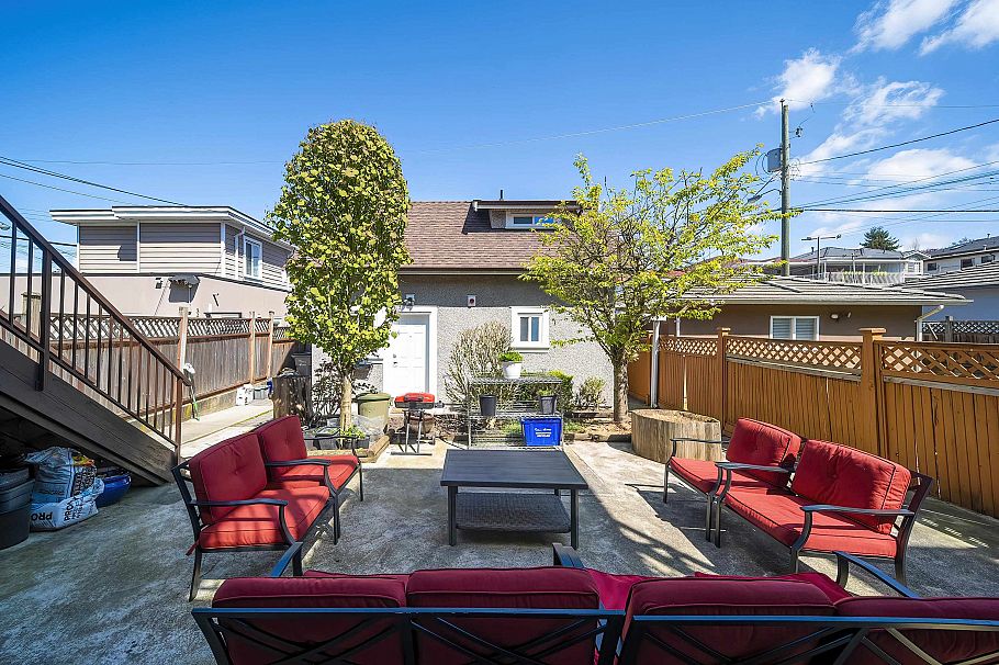 3443 Price Street Vancouver, BC - 34